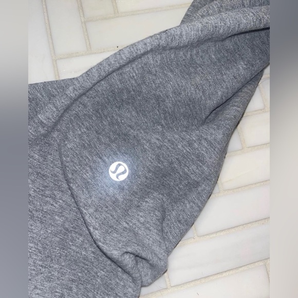 LULULEMON SWEATPANTS!!! SIZE 6! - Picture 5 of 5